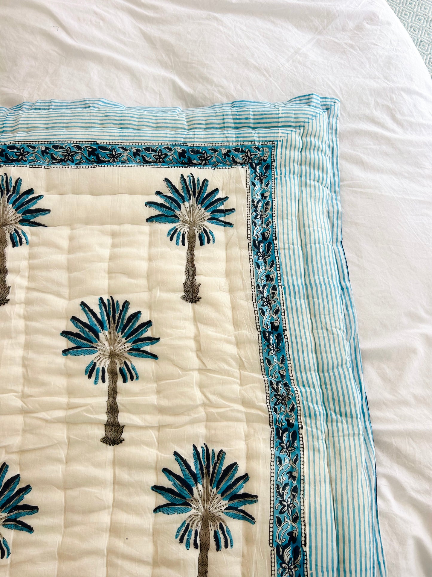 Turquoise palm quilt